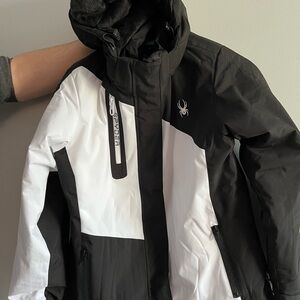 Spyder Black and White Winter Jacket   Brand New with Tags